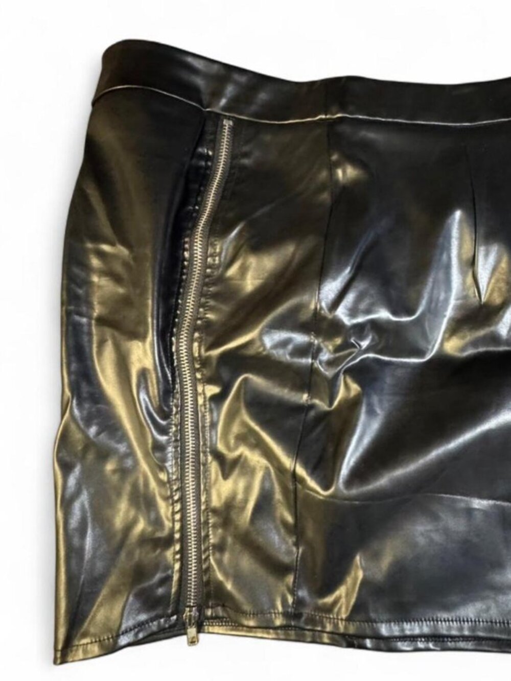 Black faux leather mini skirt with zipper and lace detail, size L - Picture 3 of 7